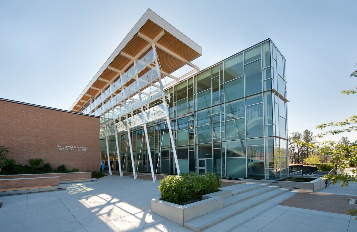 bbp ubco health sciences exterior day